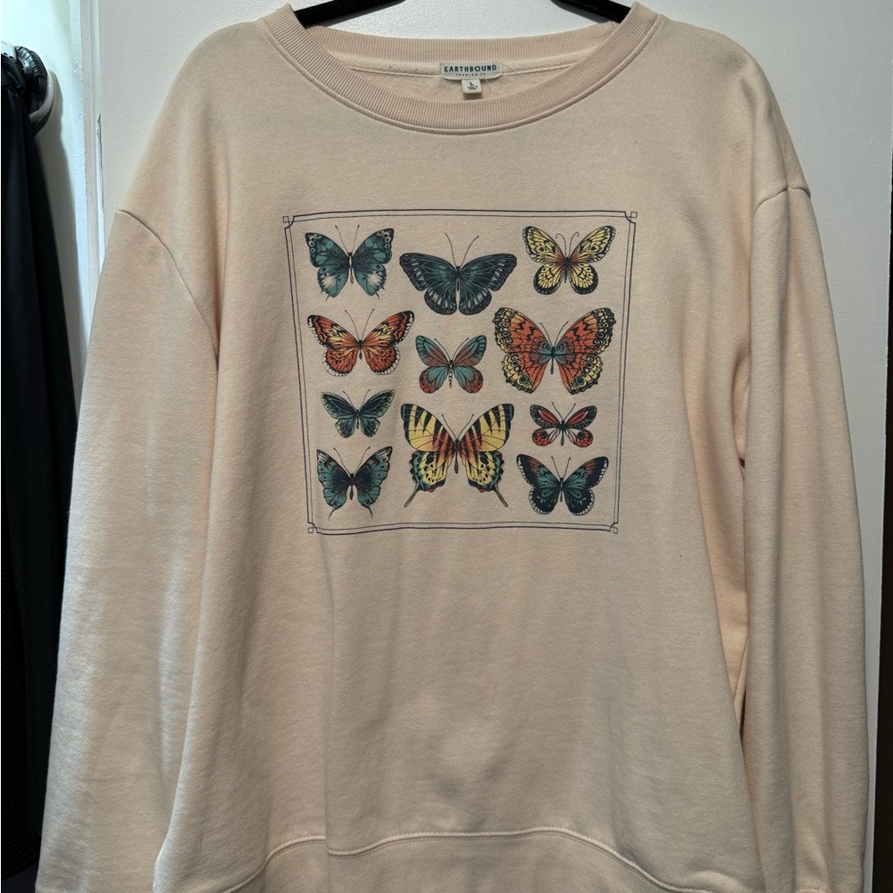 EARTHBOUND Cozy Crewneck Sweatshirt in cream